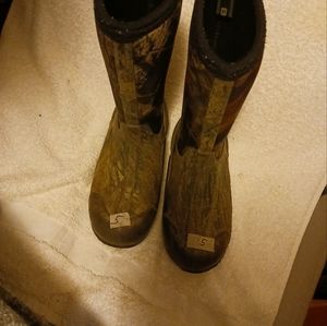 Boys BOGS Boots Size 5